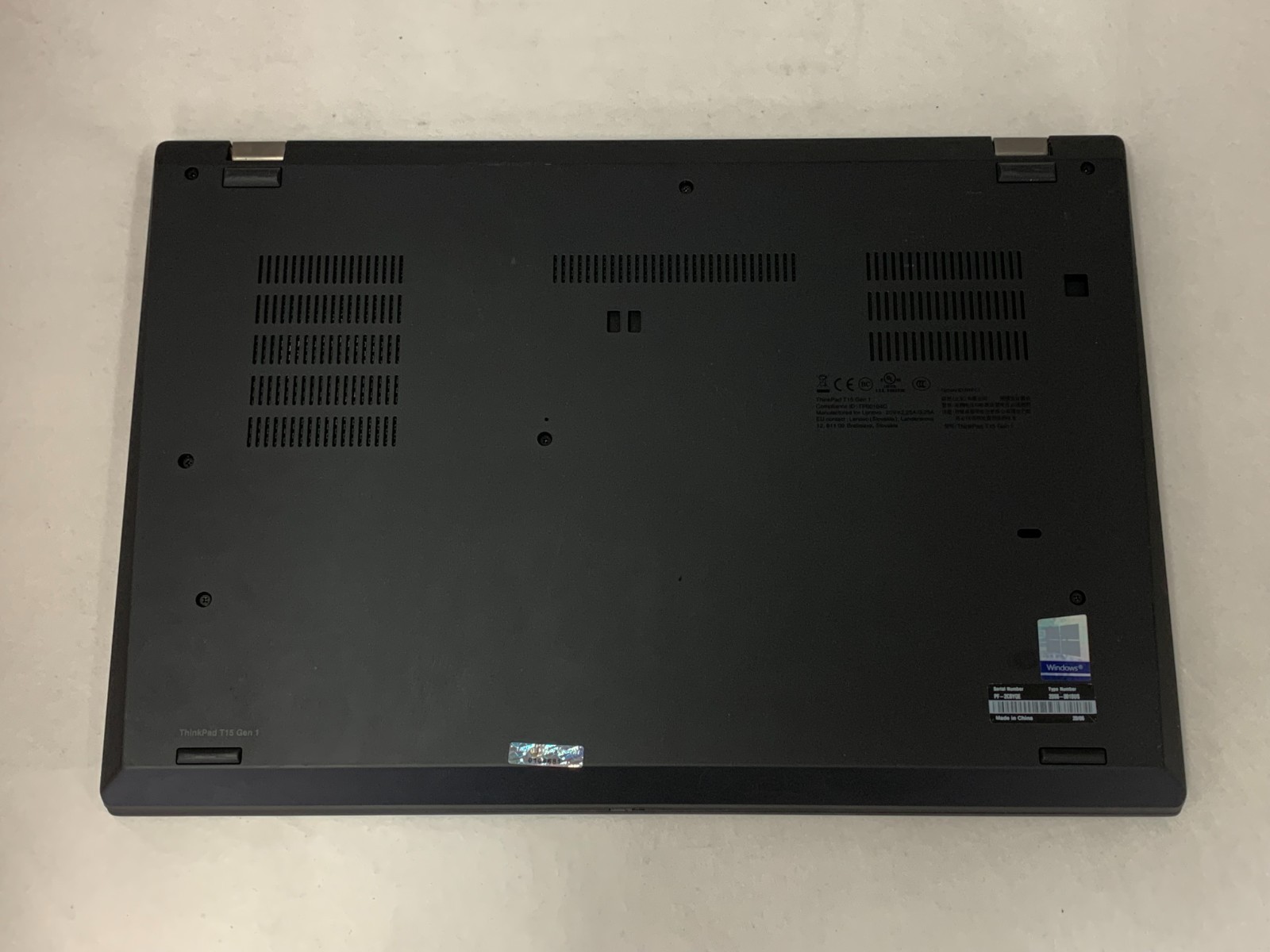 Lenovo ThinkPad T15 15.6″ FHD i7-10510U 1.8GHz 16GB 256GB W11P