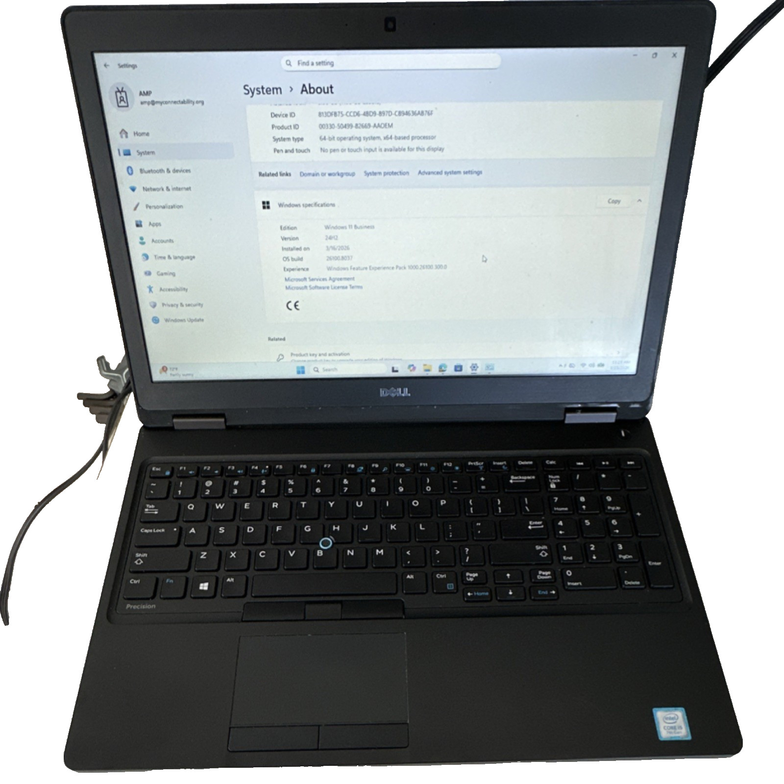 Dell Precision 3520 15″ Intel Core i5-7440HQ 8GB SSD Win 11 Business Webcam