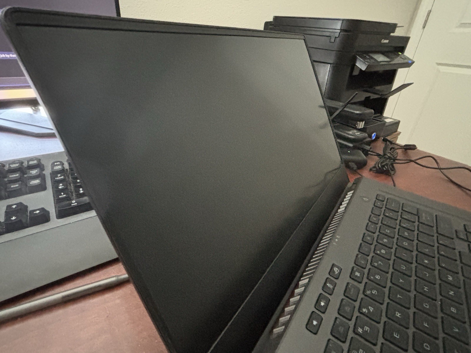 ASUS ROG Zephyrus G15 (2021)-15.6″ 1440p-Ryzen 9 5900 HS-RTX 3080-24GB-1TB-READ!