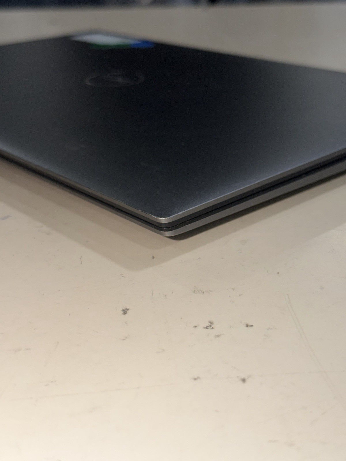 Dell Precision 5570 15.6 Gray 2.5 GHz i9-12900H 64GB 512GB SSD RTX A2000 Grade C