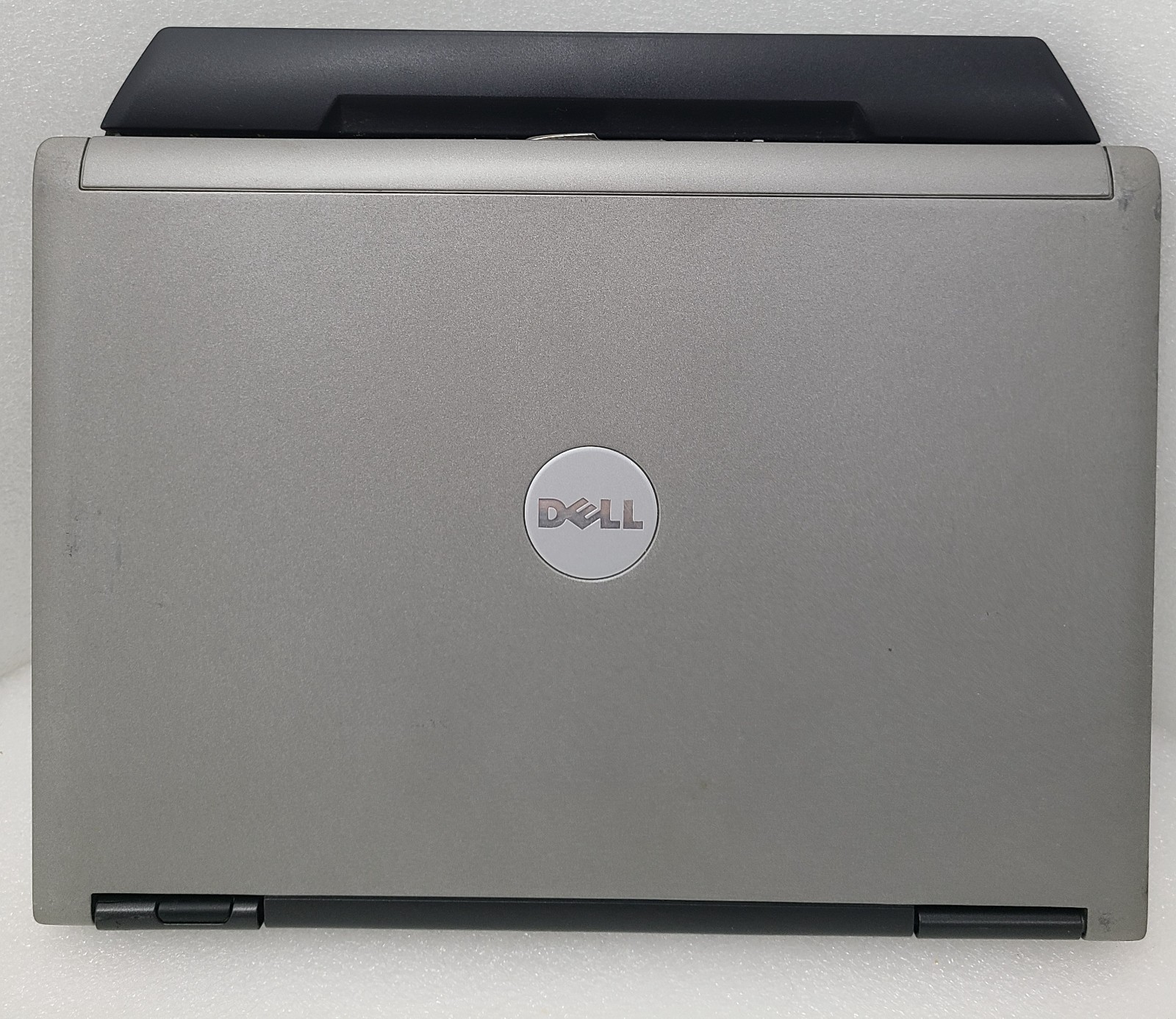 Dell Latitude D420 Laptop Intel Core Solo 512MB NO HD/OS Broken Hinge (FL)