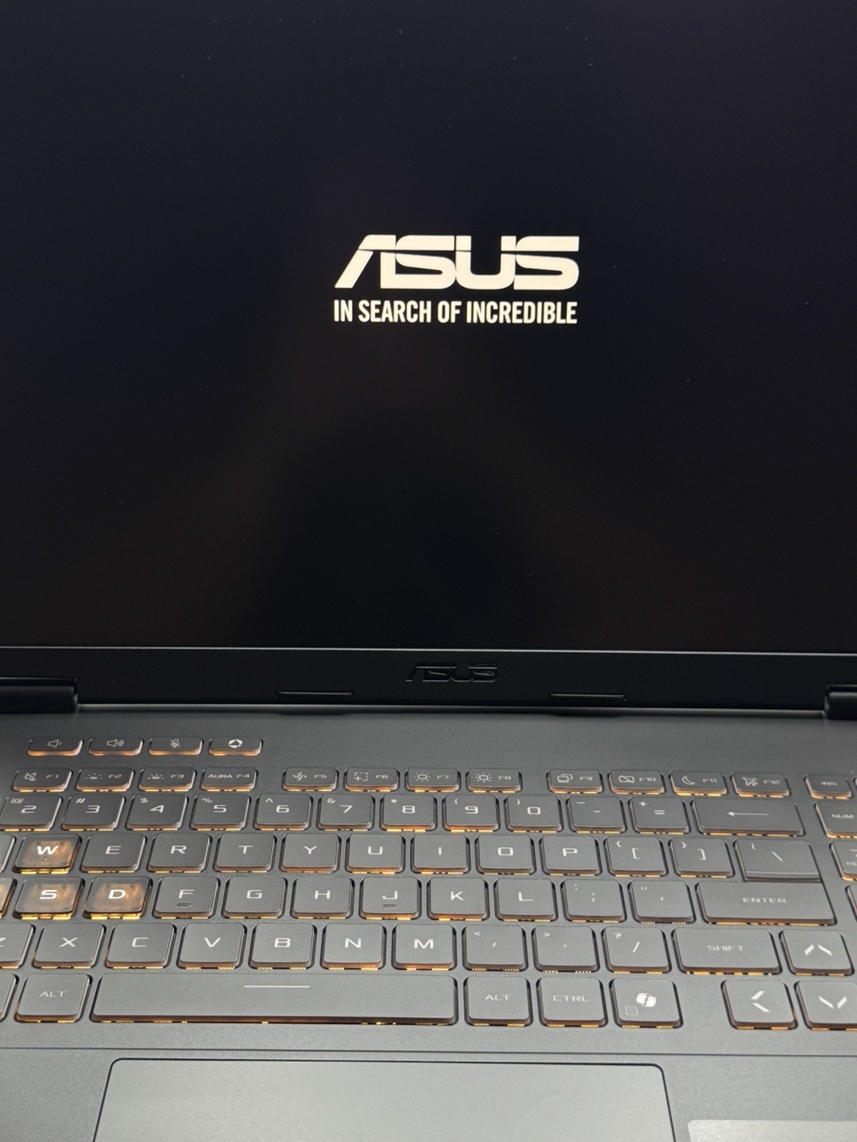 ASUS TUF Gaming F16 16” i5-13450HX RTX 5050 16GB 512GB SSD 165Hz Win11