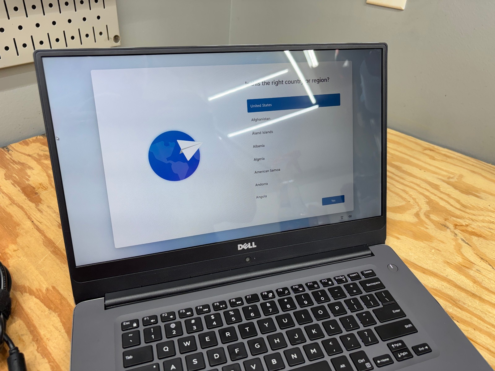 Dell Inspiron 7560 Laptop 15.6″ i7-7500U 8GB 240GB SSD Windows 11 w/Charger