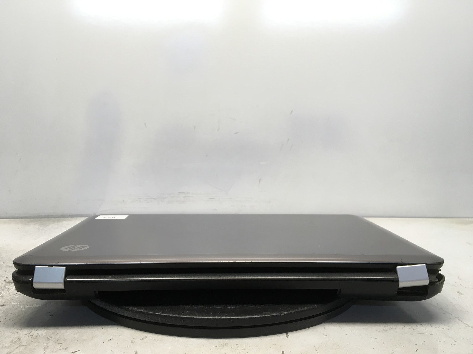HP 2000-BF69WM AMD E-300 1300MHz 4 GB NO HDD No Batt