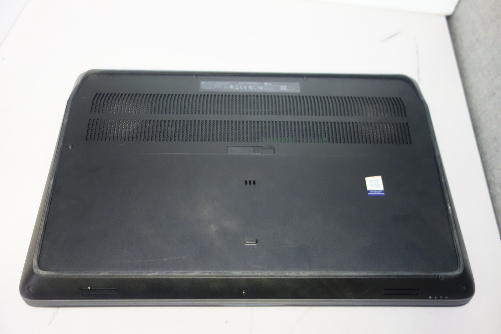 HP ZBook 17 G4 17.3″ i5-7440HQ 2.8GHz 16GB/512GB m2 SSD UBUNTU Laptop + AC