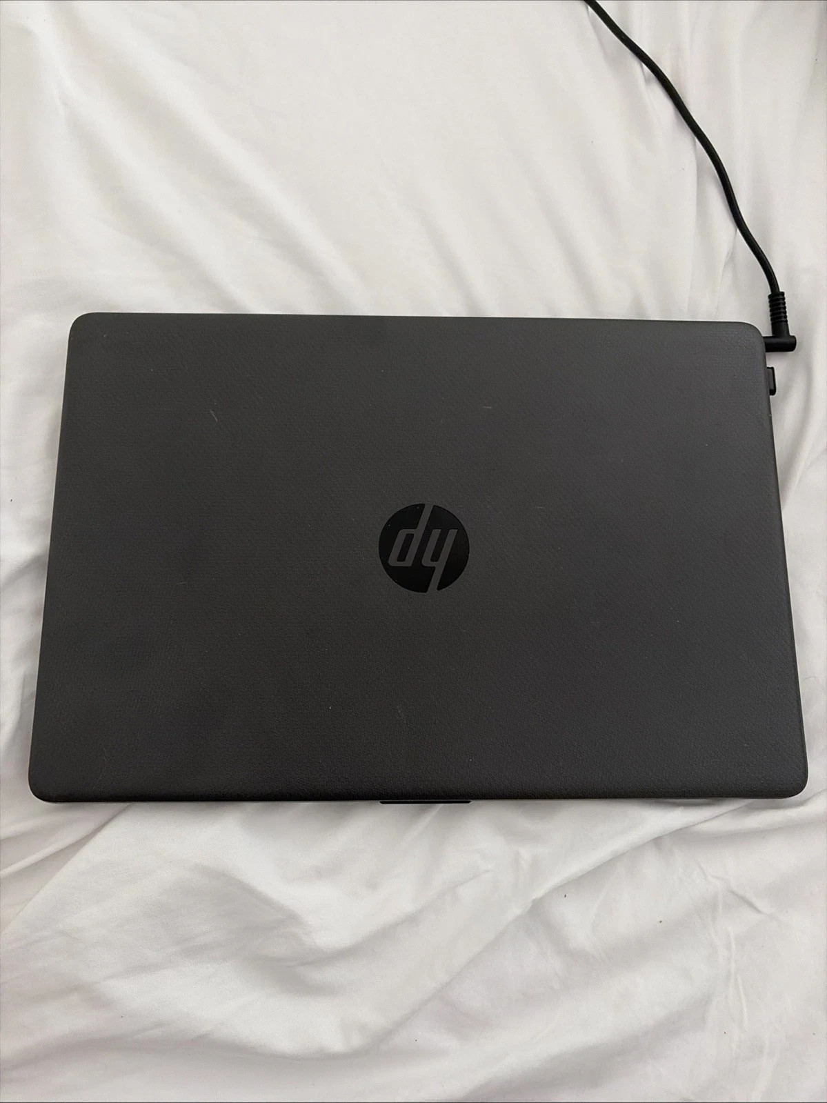 Open Box HP 15.6″ Laptop AMD Athlon Gold 3150U 2.40GHz 8 GB RAM 128gb black