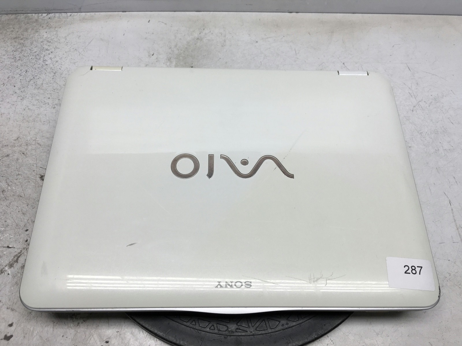 Sony Vaio VGN-CS320J Intel Core 2 Duo Processor T6500 2.1GHz 2 GB NO HDD