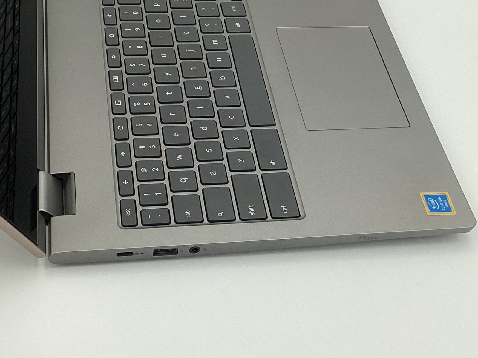 Lenovo Chromebook C340-15 15.6″ Touchscreen Intel Celeron 4GB RAM 64G 1920×1080