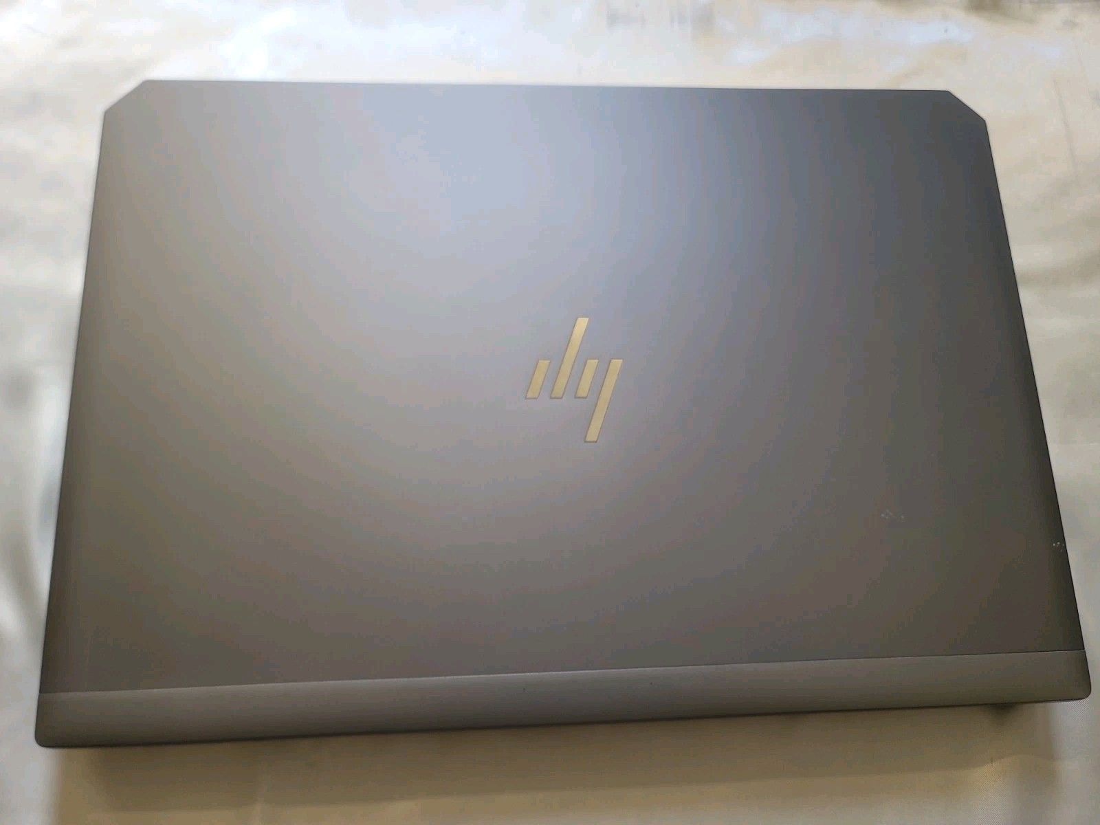HP ZBook 17 G6 17.3″ i7-9850H 2.6GHz 16 GB 512GB .