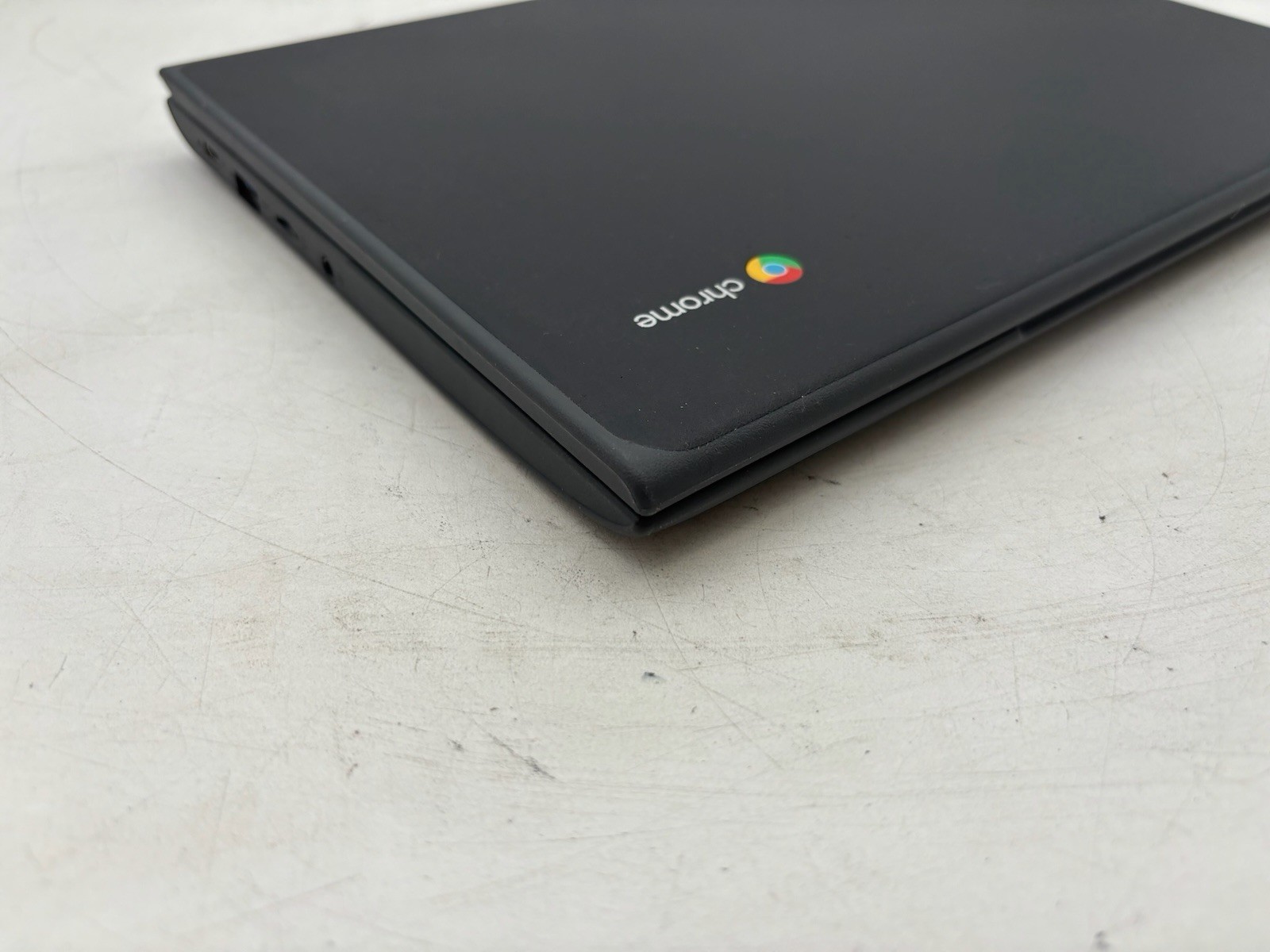 Lenovo ChromeBook 300E Gen 2 11.6″ HD Touch AMD A4-9120C 1.6GHz 4GB 32GB eMMC