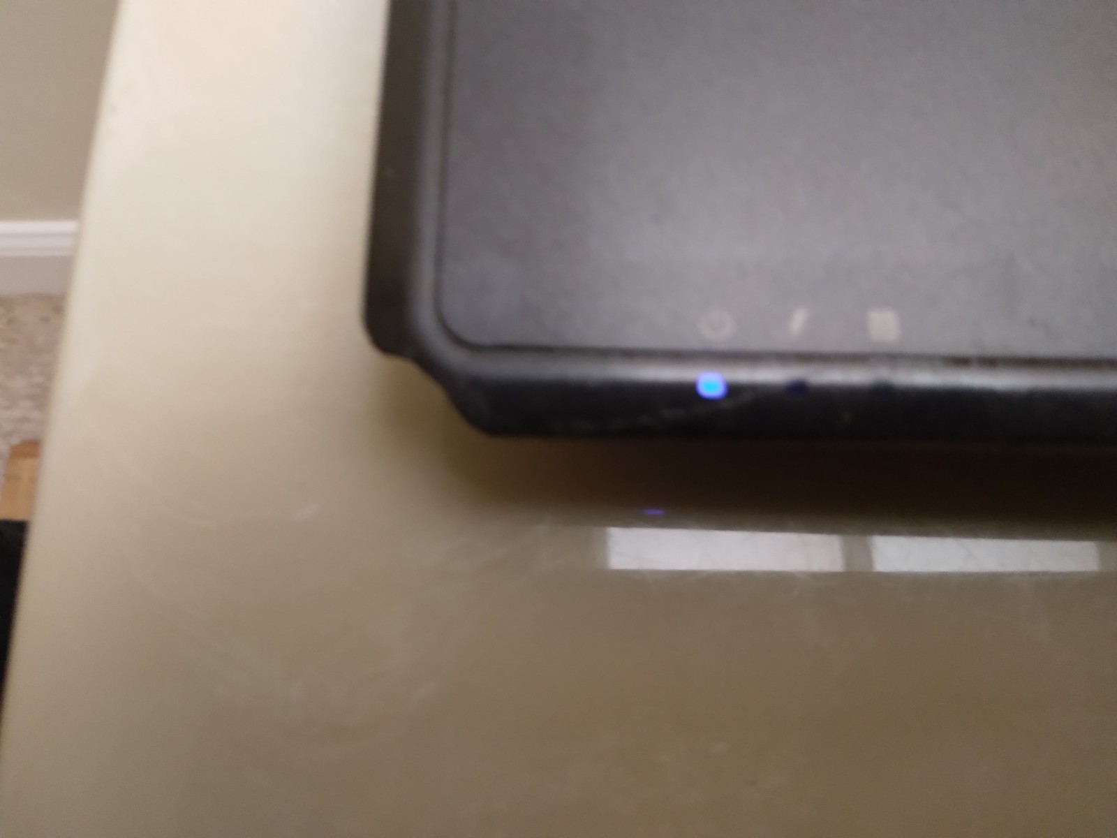 HP Compaq F700 15.4″ Mem 2GB AMD 1.8Ghz Boots to Bios (See Description)