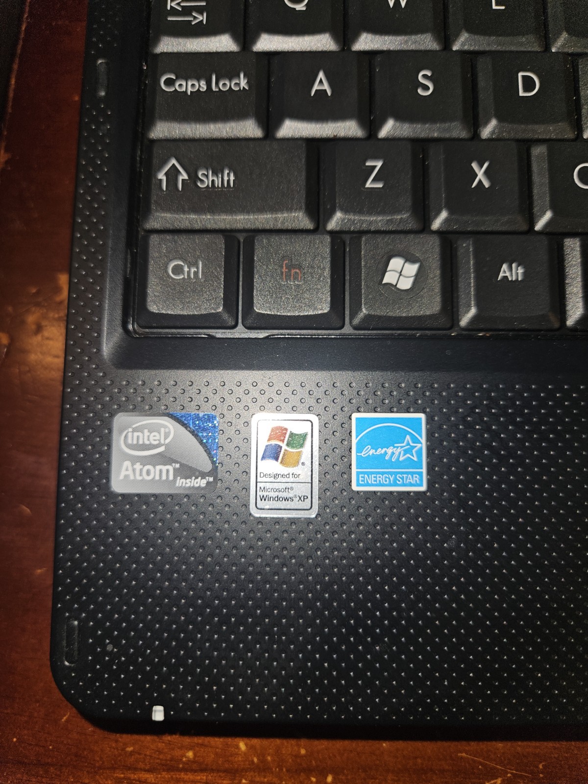 Gateway LT Series LT2022u Black Intel Atom N270(1.60 GHz) 10.1″ w/ cord & case