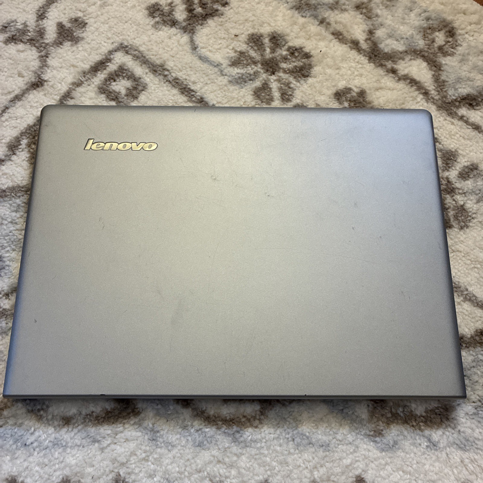 Lenovo IdeaPad S400 Touch 14” Intel i3 1.8ghz 4 GB RAM 500 GB HD (Needs Battery)