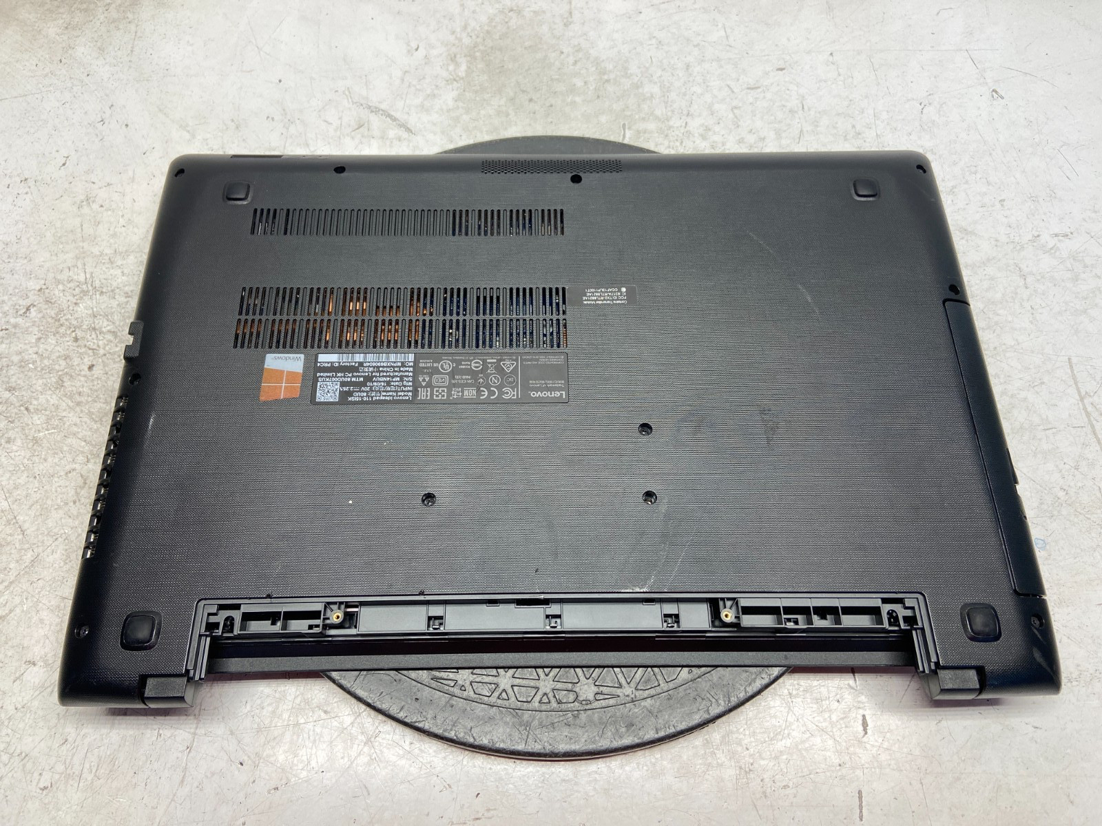Lenovo IdeaPad 110-15ISK Intel i3-6100U 2.3GHz 8 GB NO HDD
