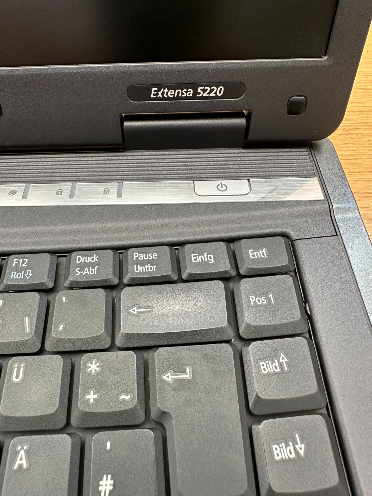 Acer Extensa 5220 @ 15.4 ” Intel Celeron 1.73GHz 80GB HDD 2GB RAM Laptop