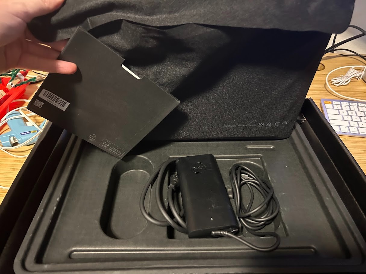 NEW Dell Precision Laptop 5690 – 2Tb HD – 32 Gb RAM – 16 GB NVIDIA RTX 5000 Ada