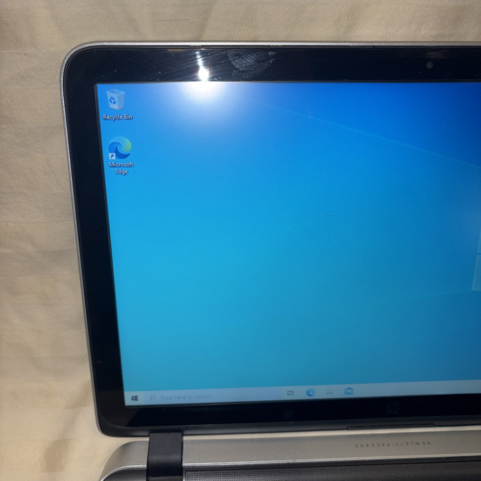 HP Pavilion 15t-p1 15.6″ Notebook 0 i5-4210U 1.70 GHz, 12 GB, 1 TB, Win 10 Home