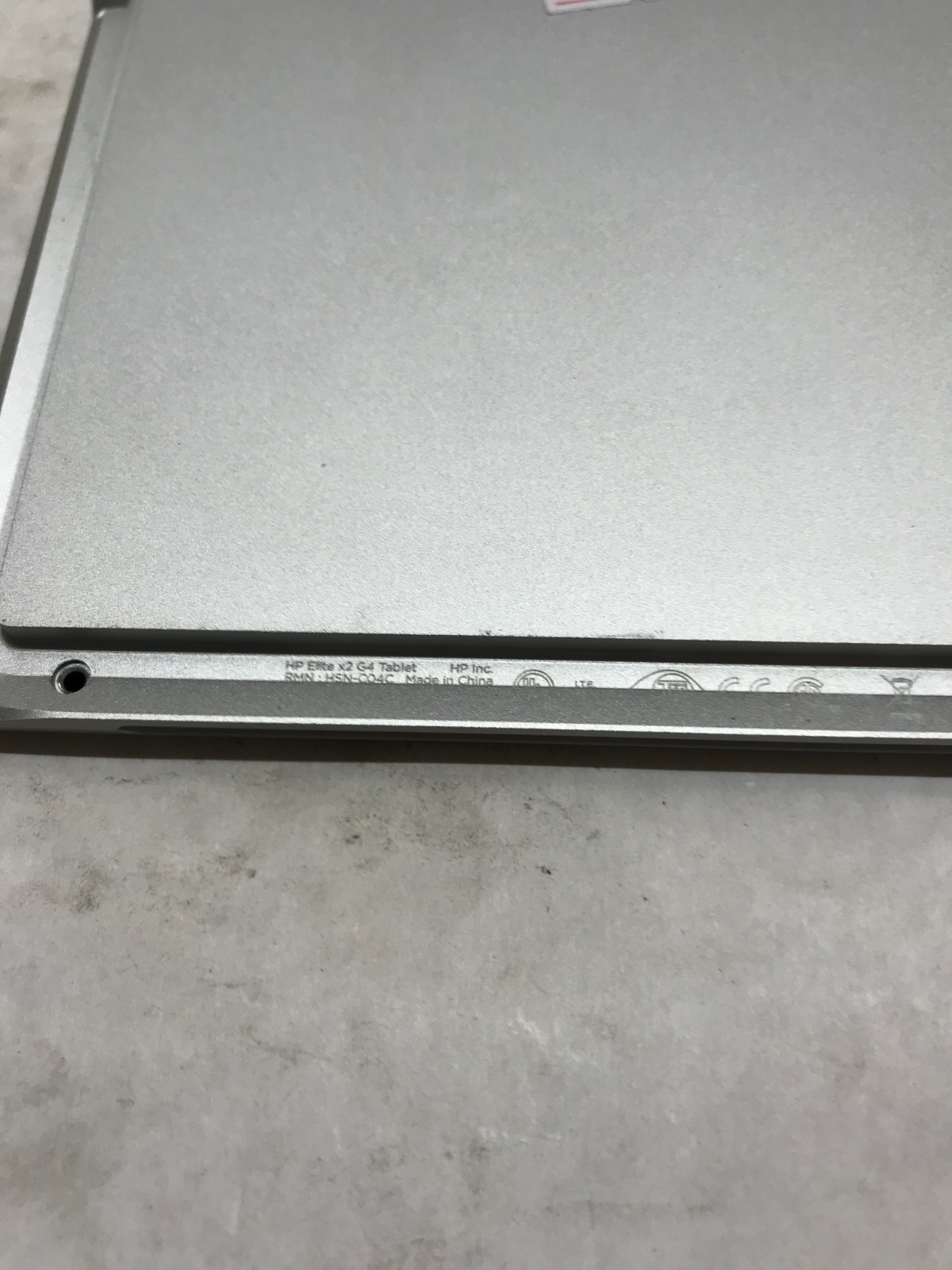HP Elite X2 G4 13″ Tablet Intel Core i5 8GB RAM NO SSD/OS For Parts Cracked – DW