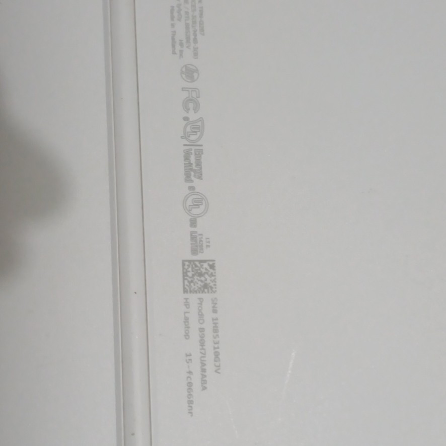 HP Notebook 15-fc6056nr Ryzen 5 7540u Series 8GB ram 15.6″ 512 SSD silver