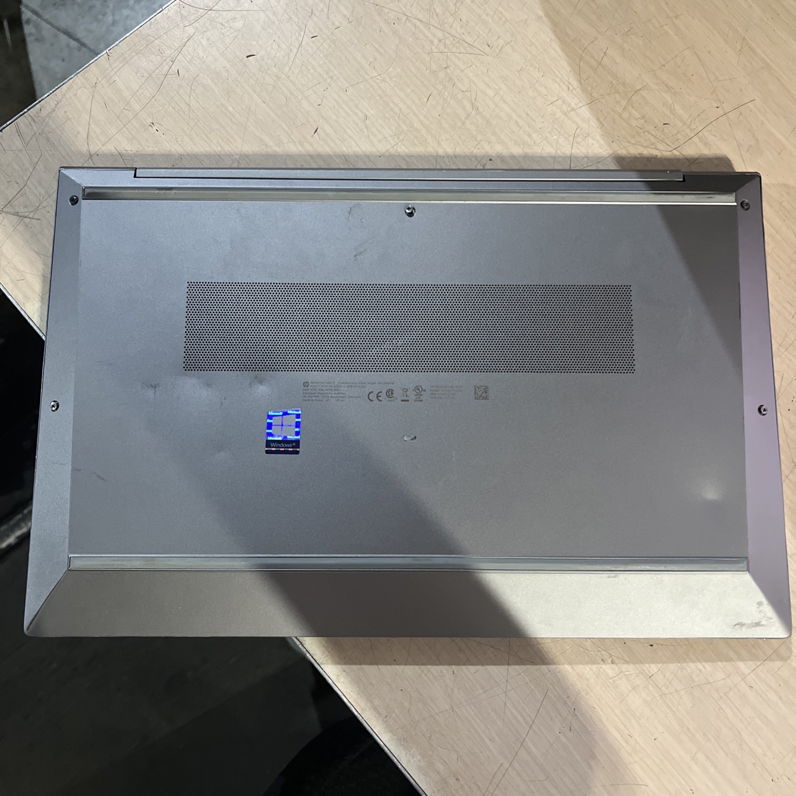 HP ZBOOK FIREFLY 15 G7 INTEL CORE I7-10510U 1.80GHZ 8GB RAM NO HD