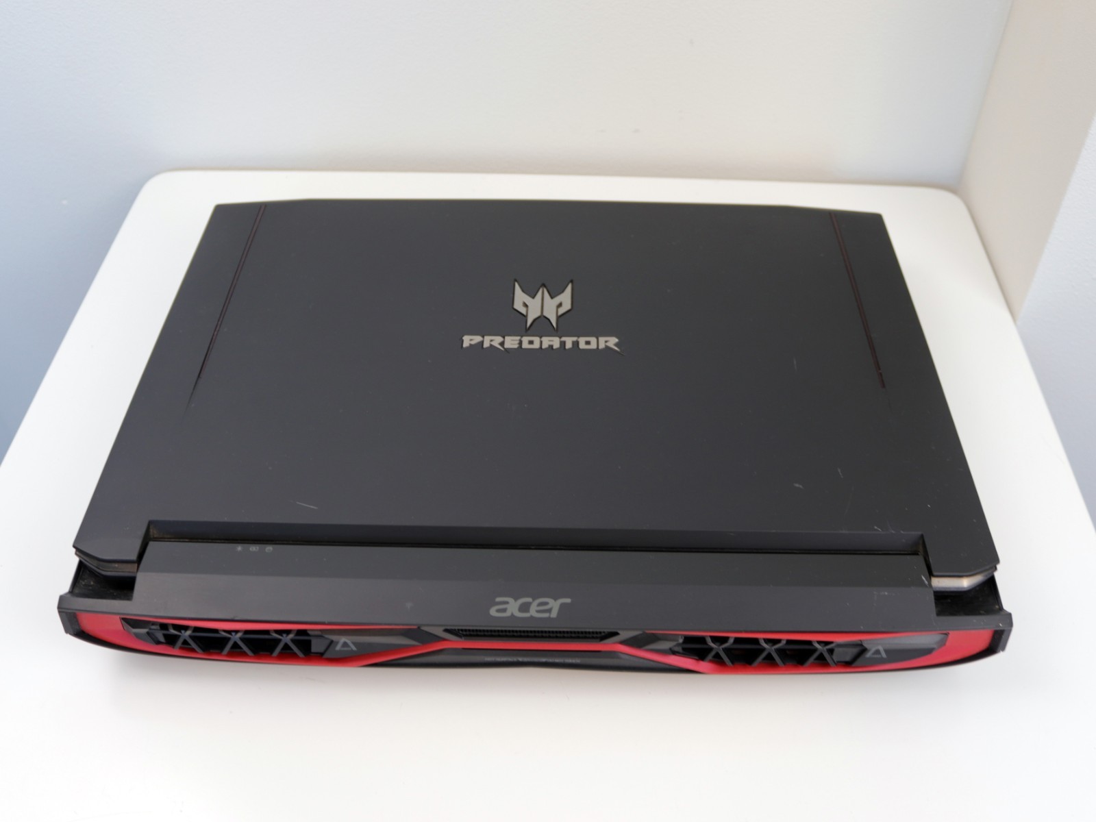 Acer Predator 17.3 G9-793 i7-7700HQ NVIDIA GTX 1070 16GB RAM 1TB SSD + 1TB HDD