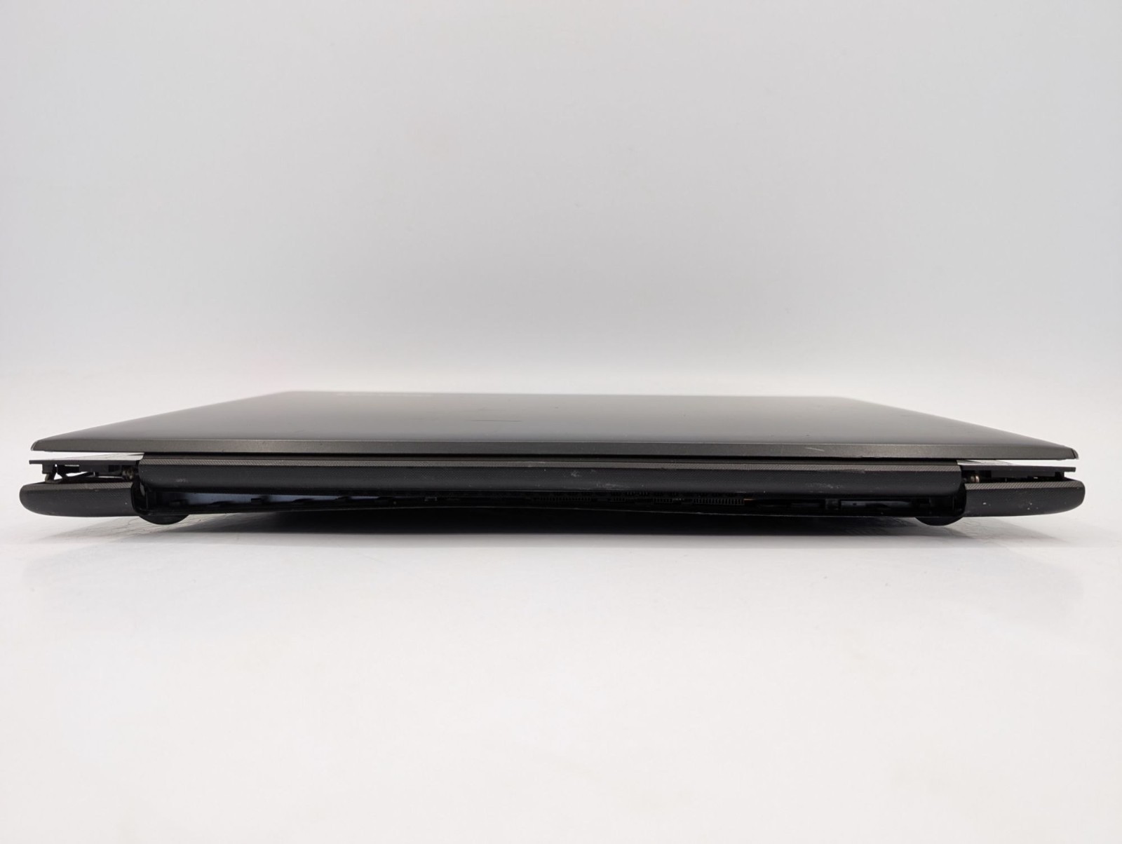 Lenovo IdeaPad 310-15IKB 15.6″ Display Intel Core i7-7500U 4GB RAM Black Laptop