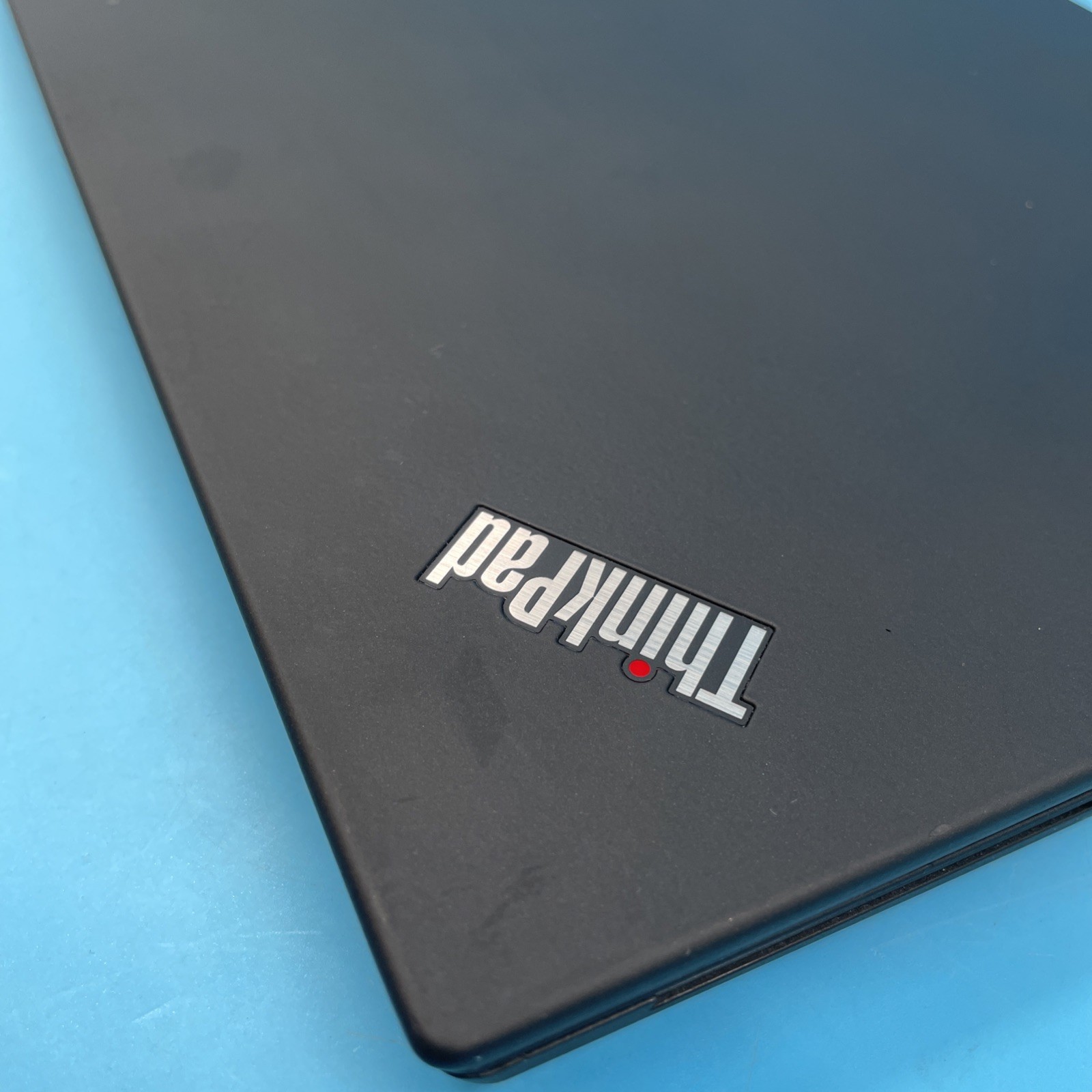 Lenovo ThinkPad T14 Gen 1 | i7-10610U | 16GB RAM | 512GB SSD | NO OS | 78% BATT