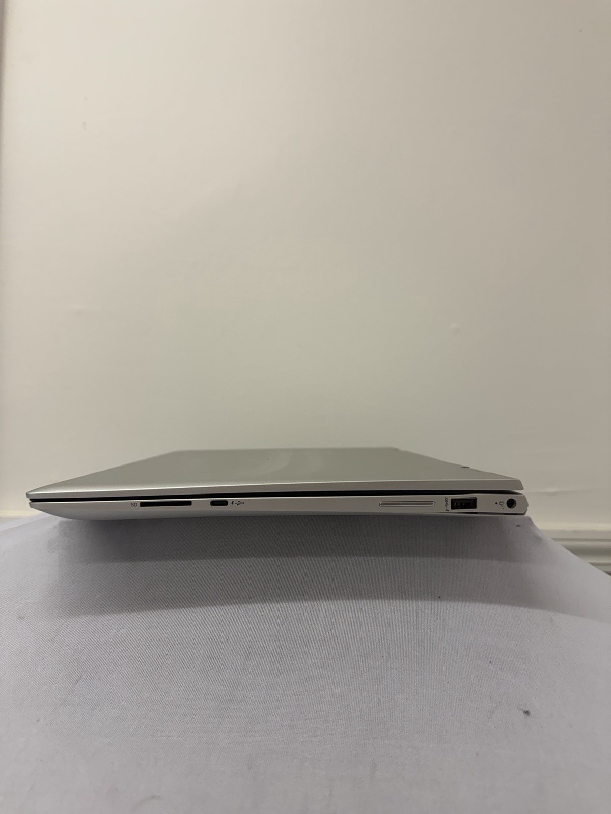 HP Envy 15m-6plxx Laptop – Good Screen – Intel i5 Gen8 – RAM 12 GB – Read Des