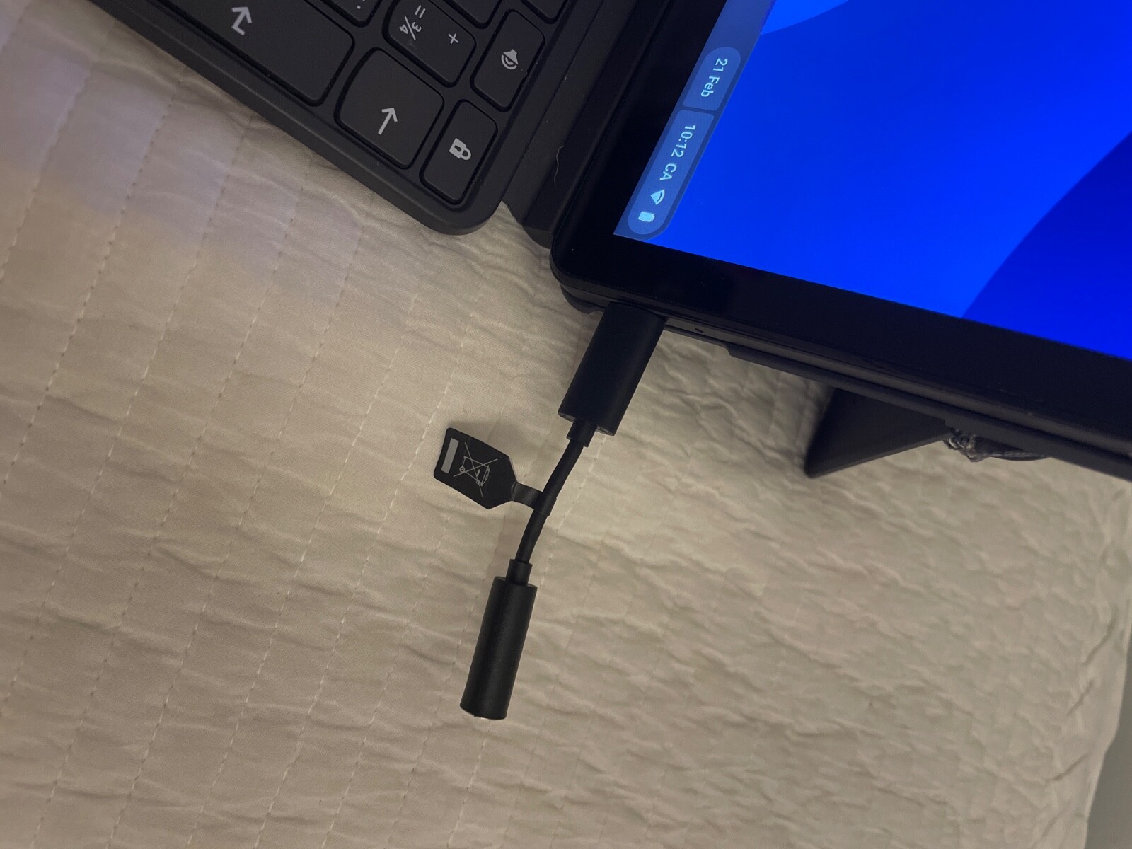 Lenovo IdeaPad Duet Chromebook 10.1″ Tablet – COMES WITH A FREE GIFT 🎁 💻