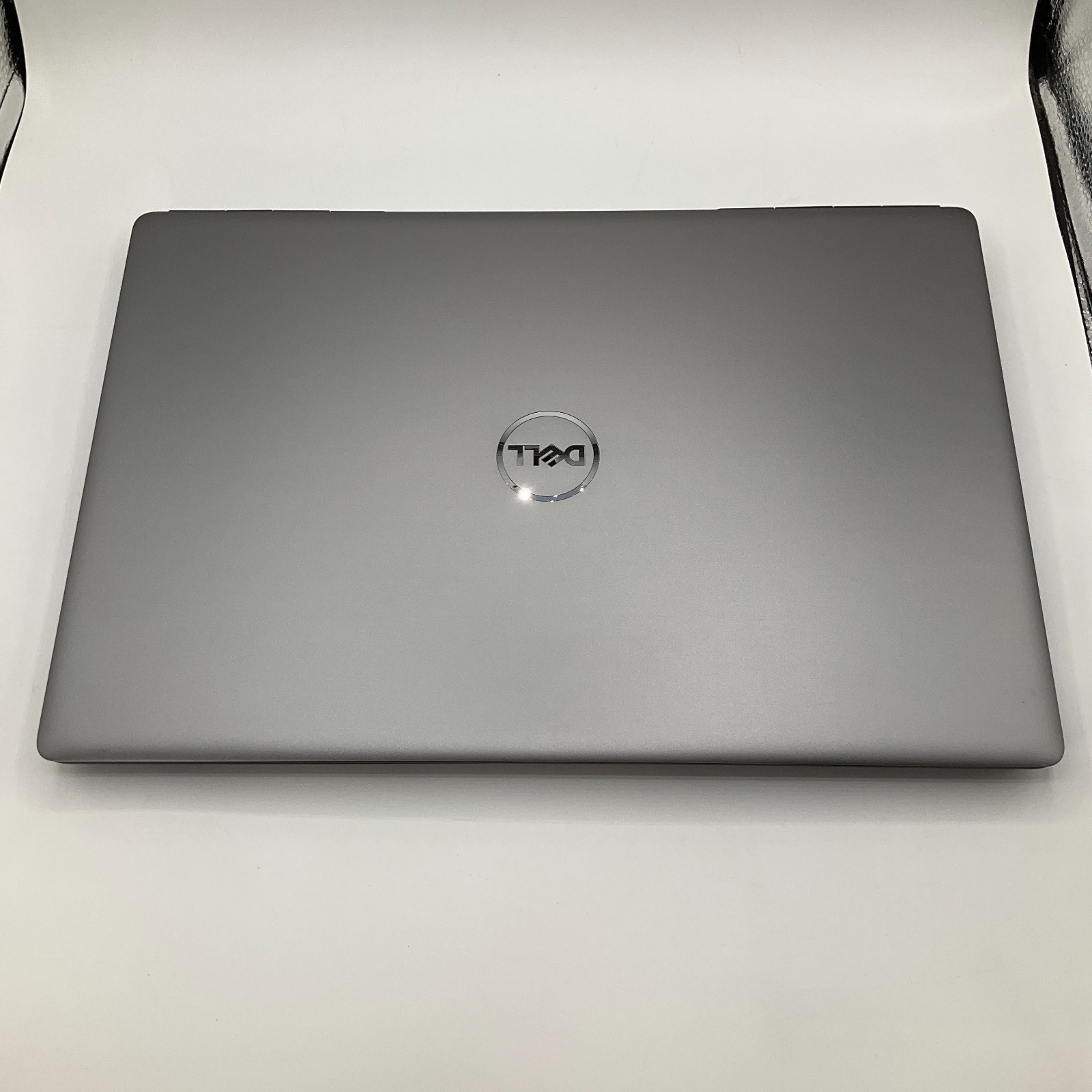 Dell Precision 7560 Laptop 11th Gen Intel Core i7-11850H @ 2.50GHz 64GB 1 TB