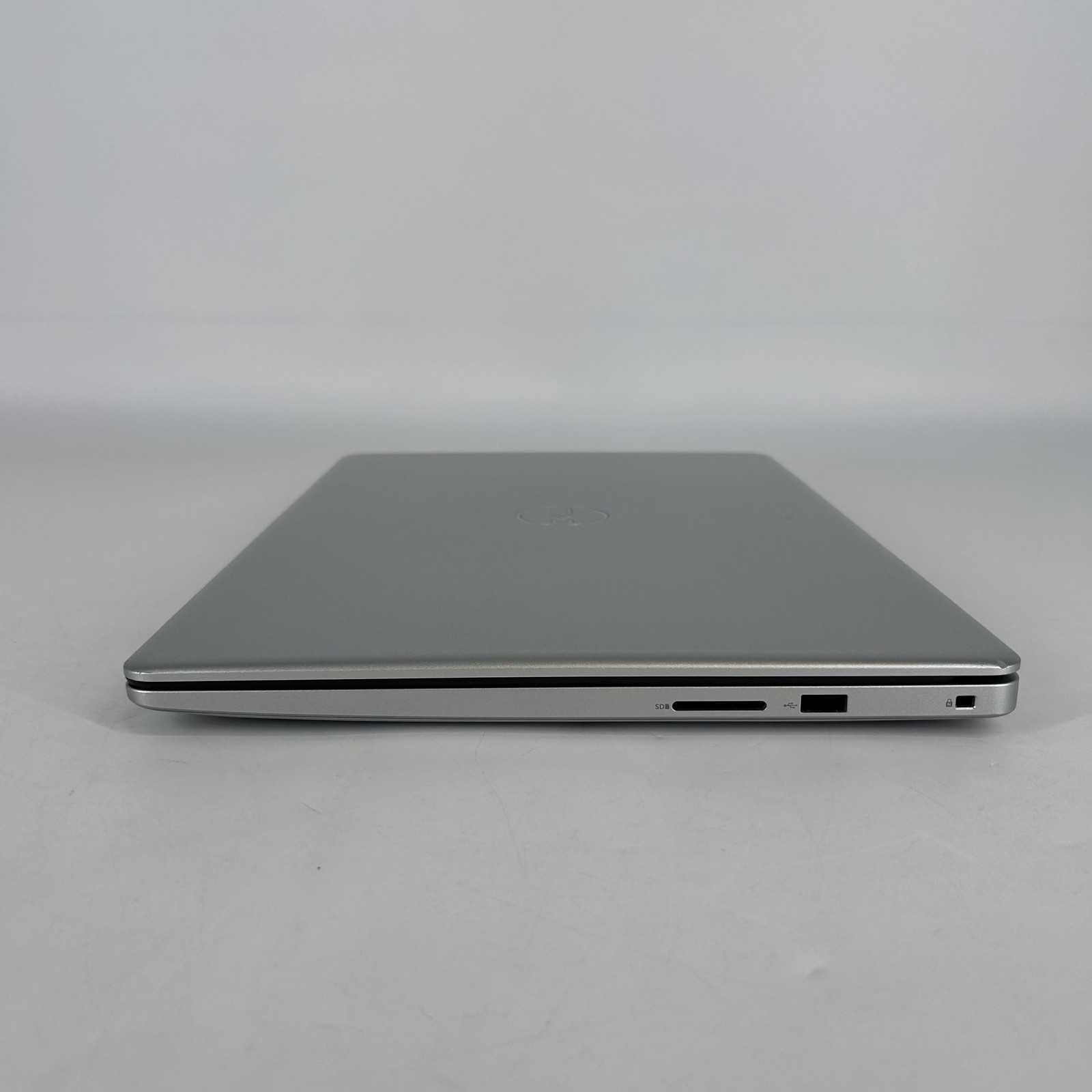 Dell Inspiron 5593 15.6 Silver FHD i7-1065G7 1.30GHz 16GB 512GB SSD Very Good