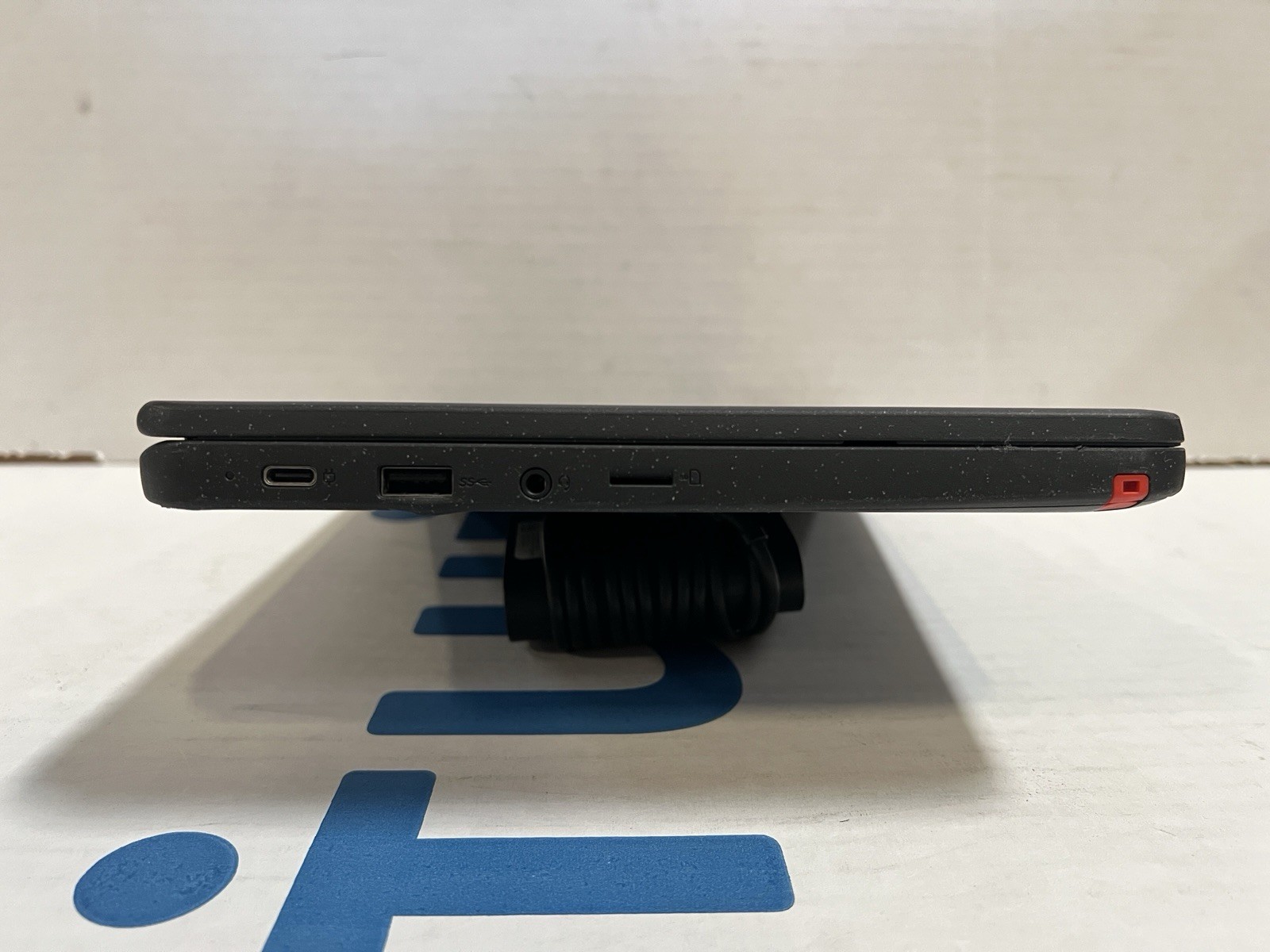 Lenovo Chromebook 500e Gen 3 82JB 11.6″ Touch 2-in-1 Celeron N5100 8GB 64GB eMMC