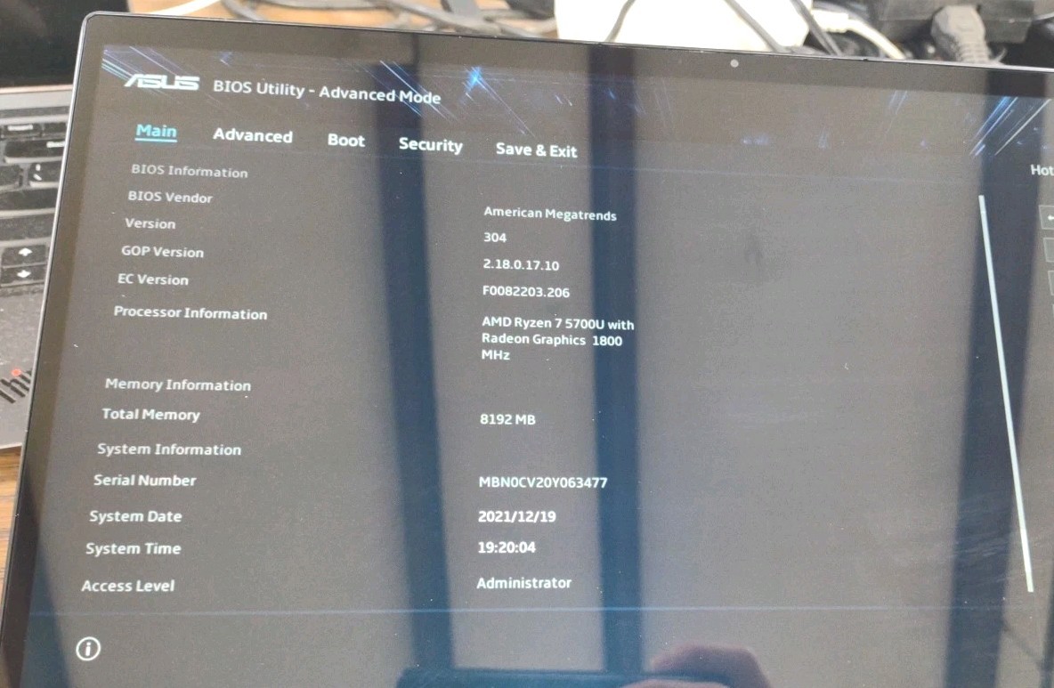 Asus Zenbook Flip 15 Q508U 15.3″ Ryzen 7 5700U 8GB RAM 256GB SSD