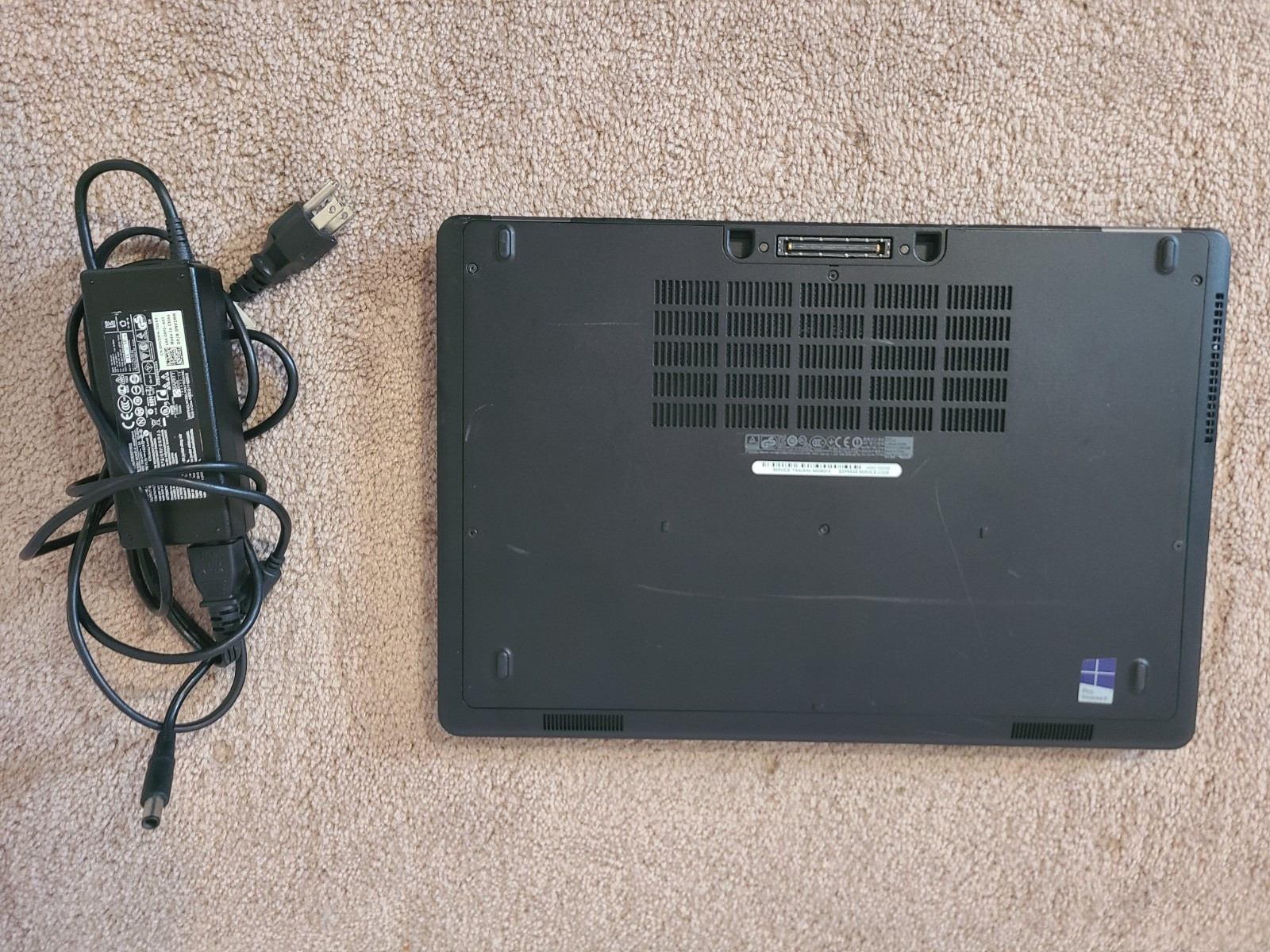 Dell Latitude E5550 – i5-5300U 16GB RAM 240GB SSD 15.6′ screen Win 11 + adapter