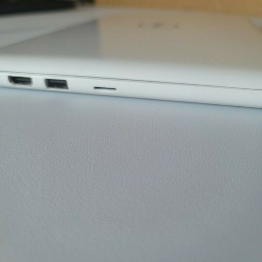Inspiron 11 3180 Dell White Laptop 11.6 in 32GB Memory, 4GB RAM