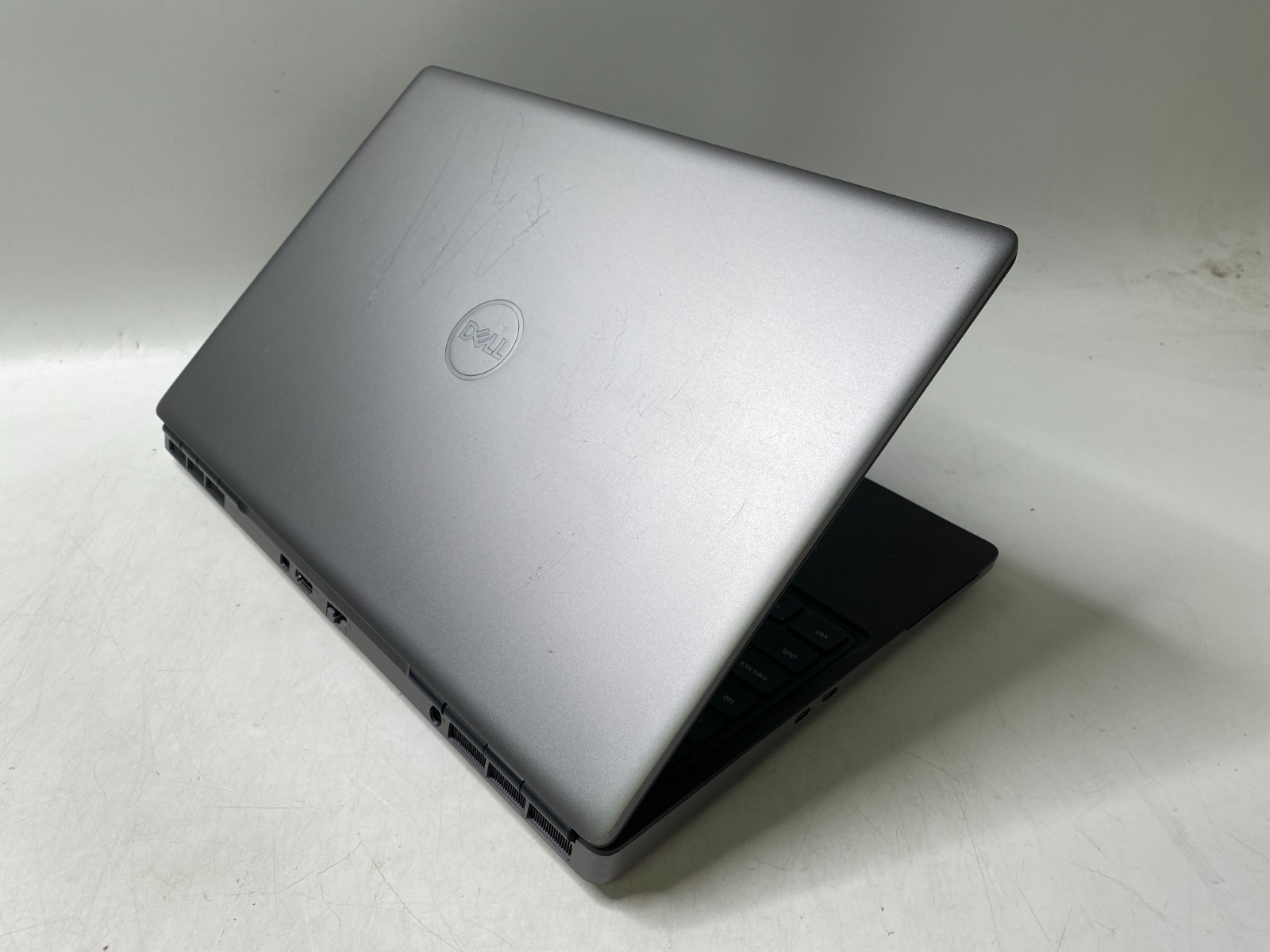 Dell Precision 7560 i7 32GB DDR4 2x 500GB SSD NVIDIA T1200 W11P – Missing Keys