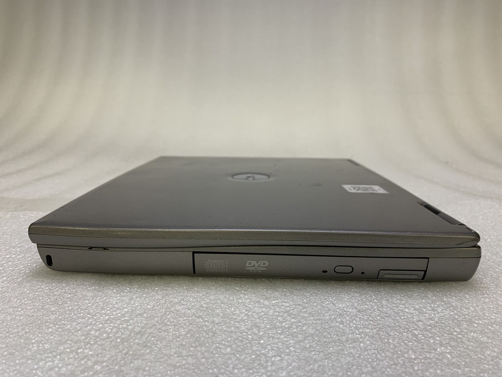 Vintage Dell Latitude D600 Intel Pentium M 1.60GHz 512MB RAM NO HDD/OS