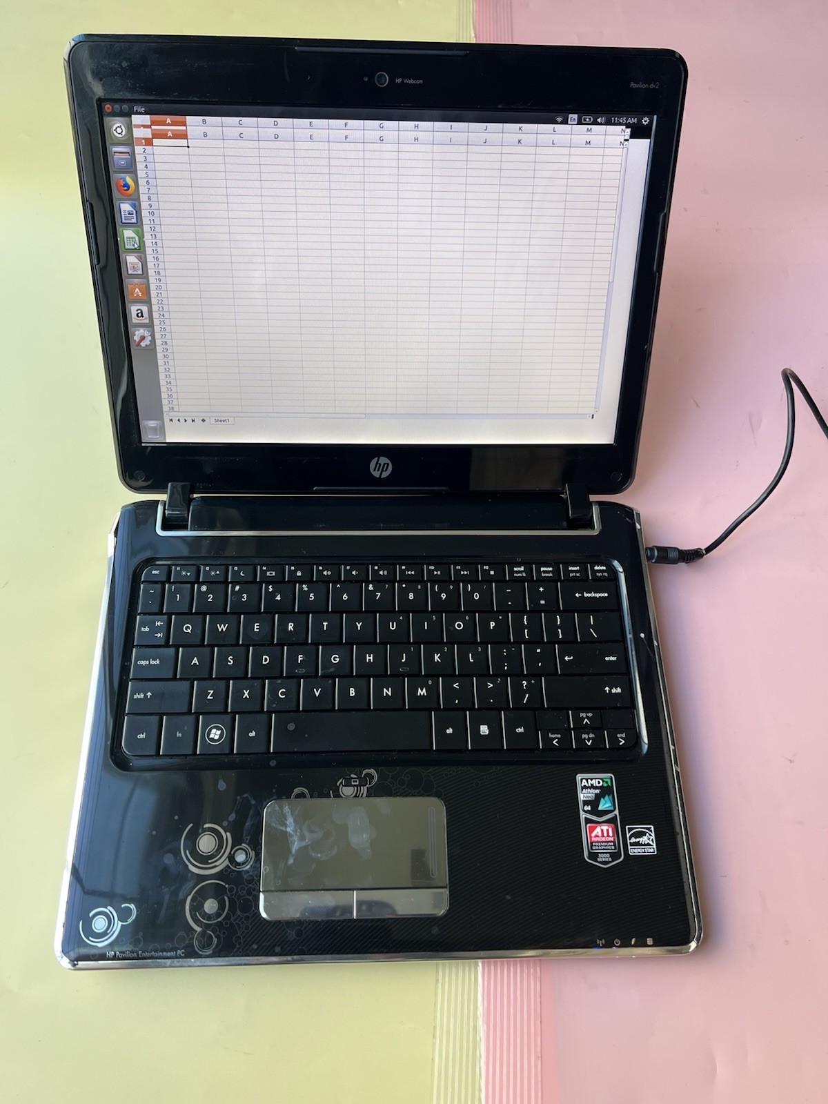 HP Pavilion Dv2 AMD Athlon 2GB RAM 500GB HDD WEBCAM HDMI