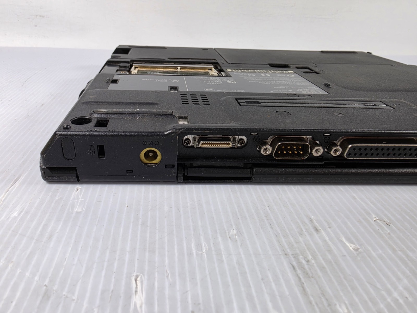 VINTAGE IBM ThinkPad 570 Type 2644 13″ Laptop Intel Pentium READ