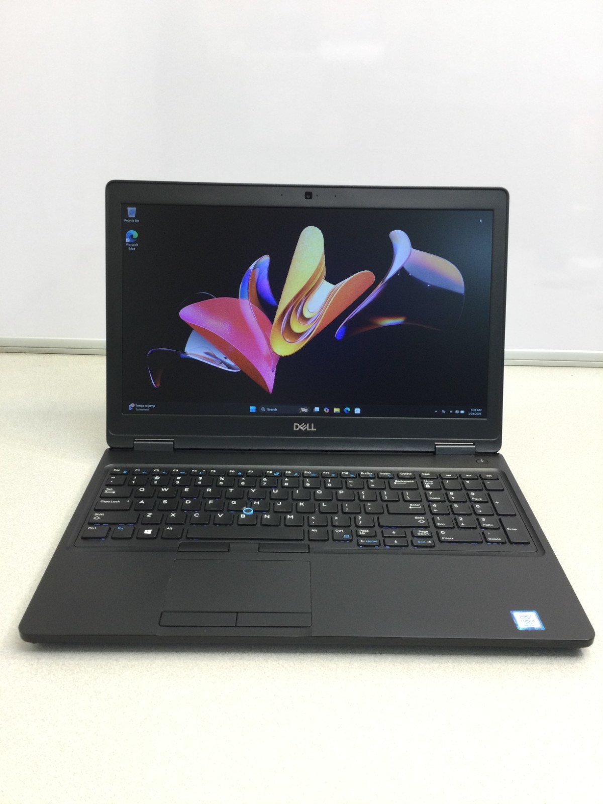 Dell Latitude 5590 15.6″ (256GB SSD, Intel Core i5-8250U, 1.6GHz, 8GB RAM