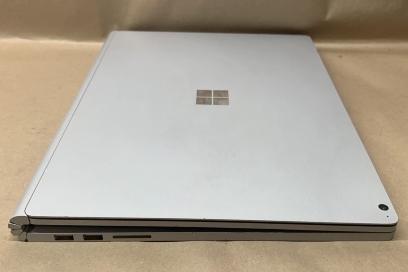 Microsoft Surface Book 3 i5-1035G7 8GB RAM 256GB SSD Win 11 Pro charger includ