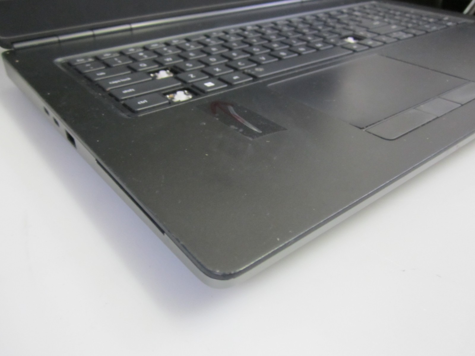 Dell Precision 7750 i7-10850H 2.70GHz 32GB 512GB M2SSD UBUNTU Laptop NO AC READ=