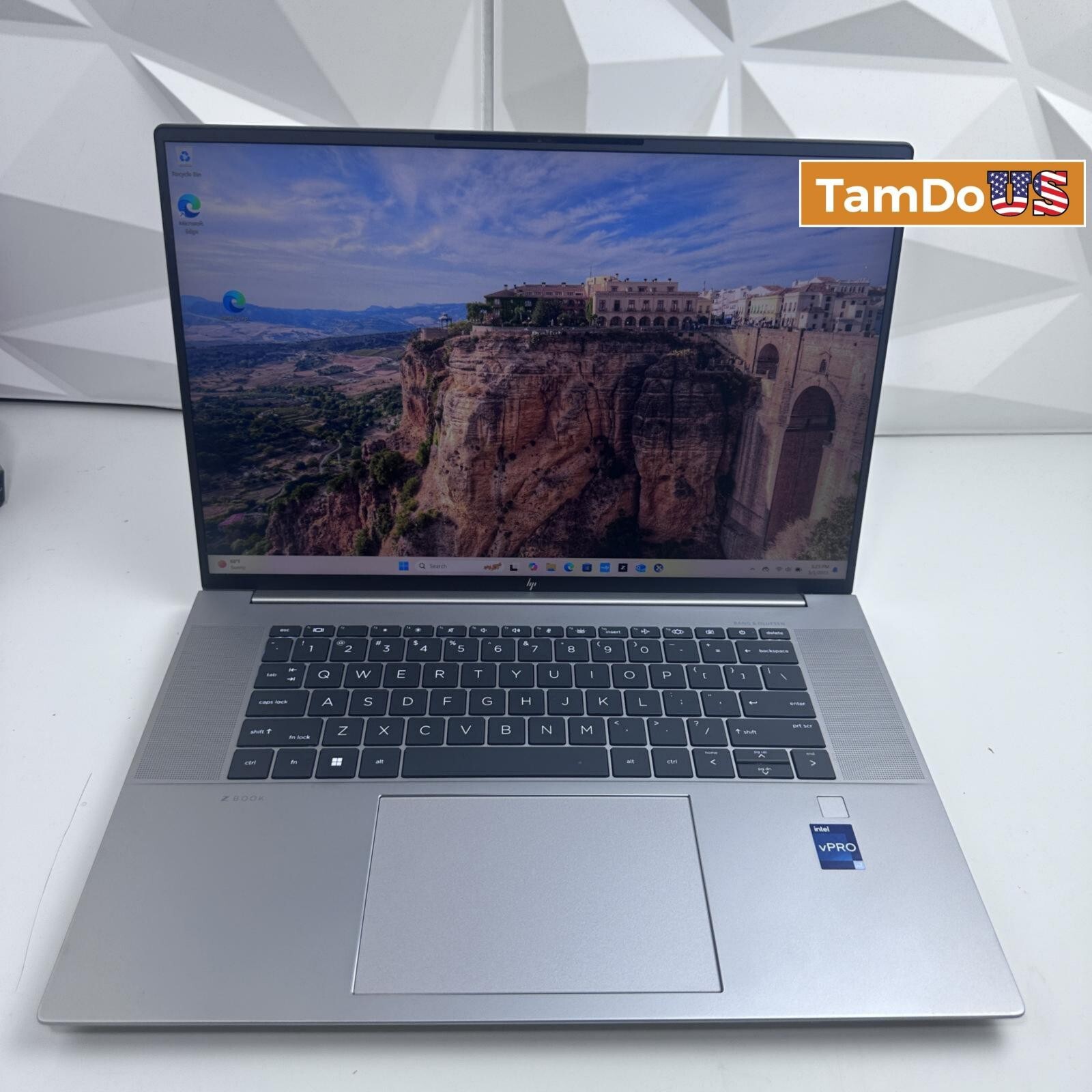 HP ZBook Studio 16 inch G10 Mobile Workstation PC, i7-13800H, 32GB, 1TB SSD