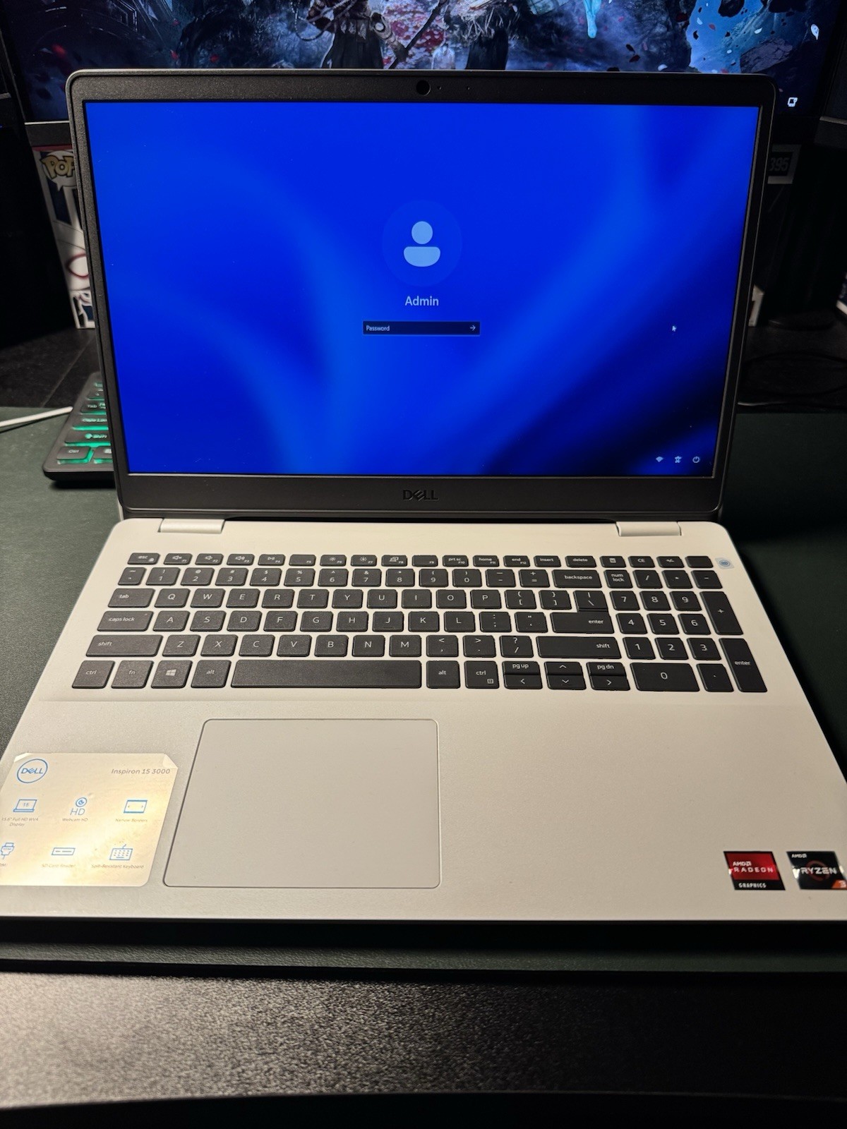 White Dell Inspiron 3505 15.6″ Ryzen 3 8GB RAM 256GB SSD Win11