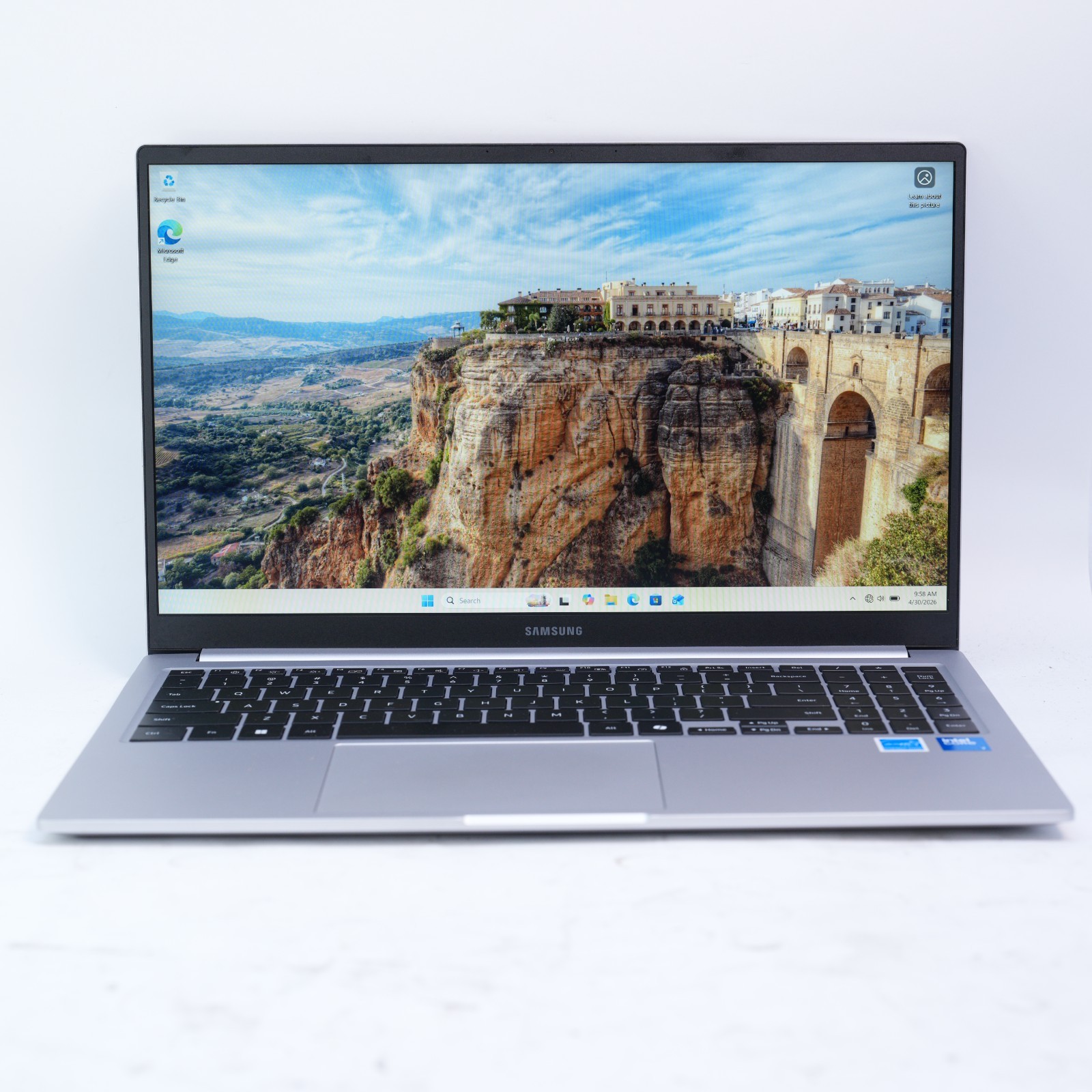 Samsung Galaxy Book4 NP750XGL 15.6″ Core 7 150U | 16GB RAM | 512GB SSD T12-C8