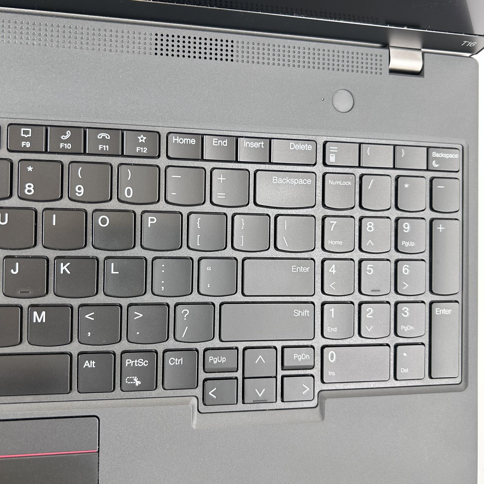 Lenovo ThinkPad T16 Gen 2 Black FHD+ 3.3 GHz Ryzen 7 PRO 7840U 32GB 1TB SSD Good