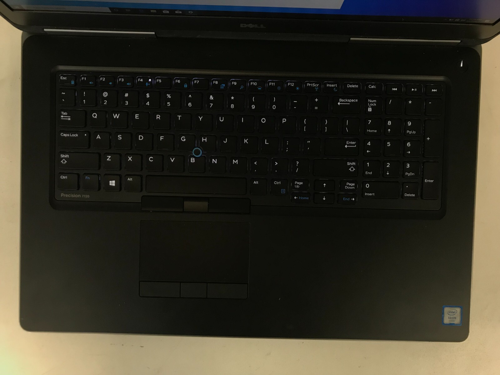 Dell Precision 7720 / 17.3″ / Xeon E3-1545M V5 2.9GHz / 16GB RAM / 500GB SSD
