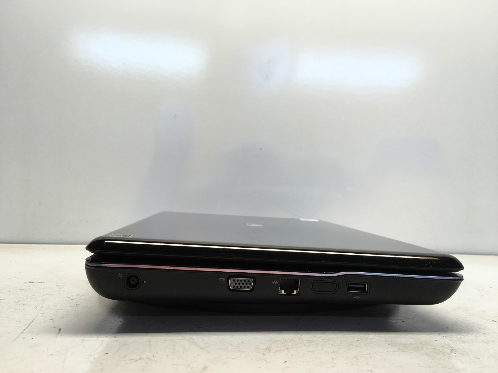 HP G60T-600 Intel Pentium Dual-Core T4300 2.1GHz 2 GB NO HDD Dim Screen