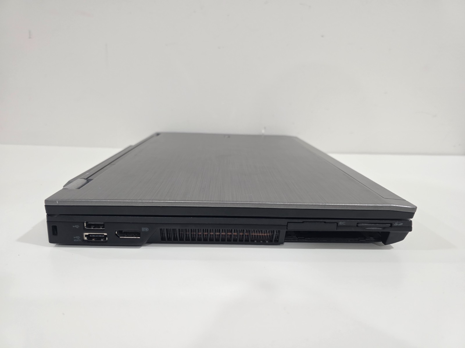 Dell Latitude E6510 Intel Core i5 CPU M 520 4GB Webcam