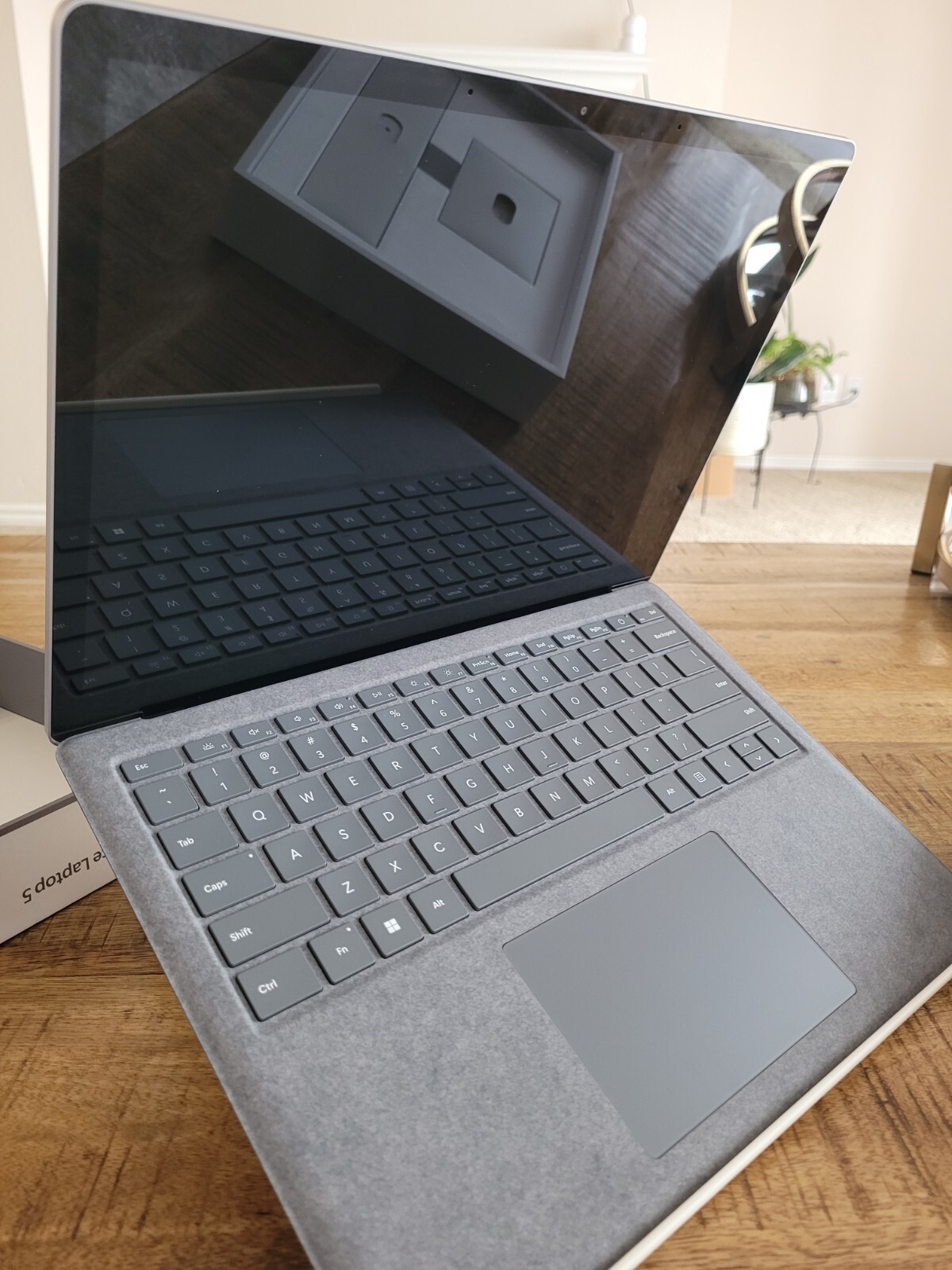 Microsoft Surface Laptop 5 13.5” Touch (256GB SSD, Intel Core i5 12th Gen NEW